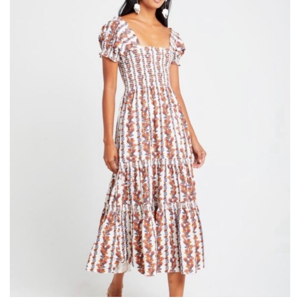 Chic Patterned Maxi Dress in Brown and White
